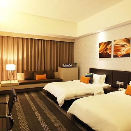 Vienna International Hotel Changzhou Railway Station Exterior photo
